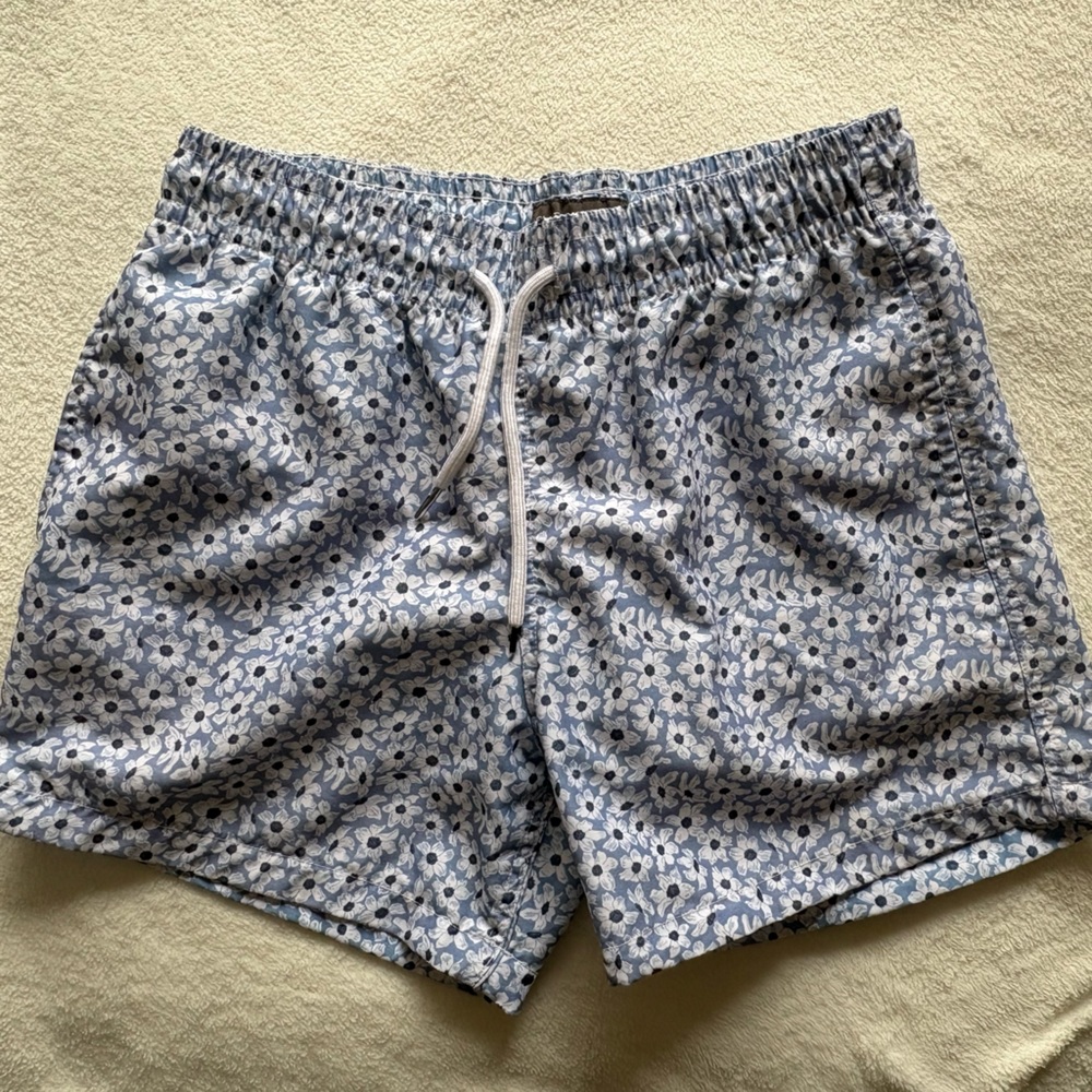 Slate & Stone Blue and White Floral Shorts